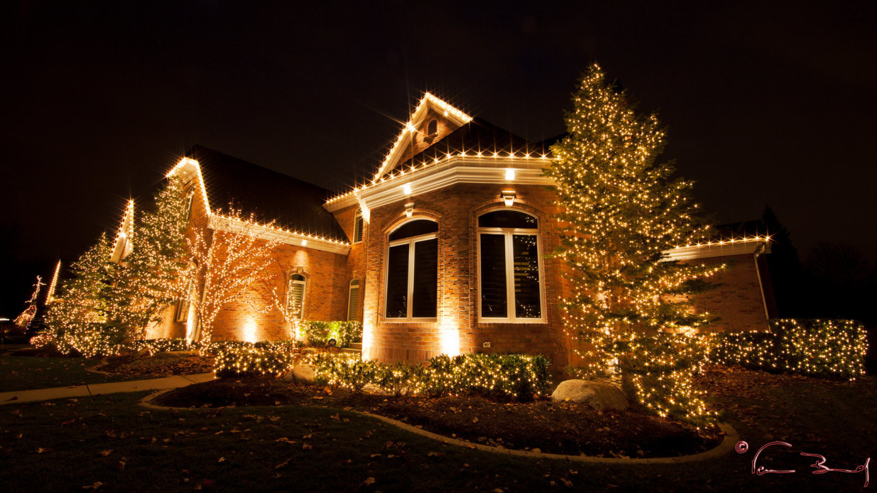 Holiday Lighting for Brick Homes Watsontown Brick